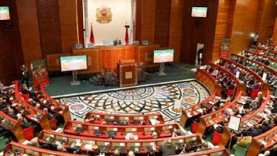 صورة البرلمان يصادق على قوانين تتعلق بالتعيين في المناصب العليا والاستحقاقات الانتخابية